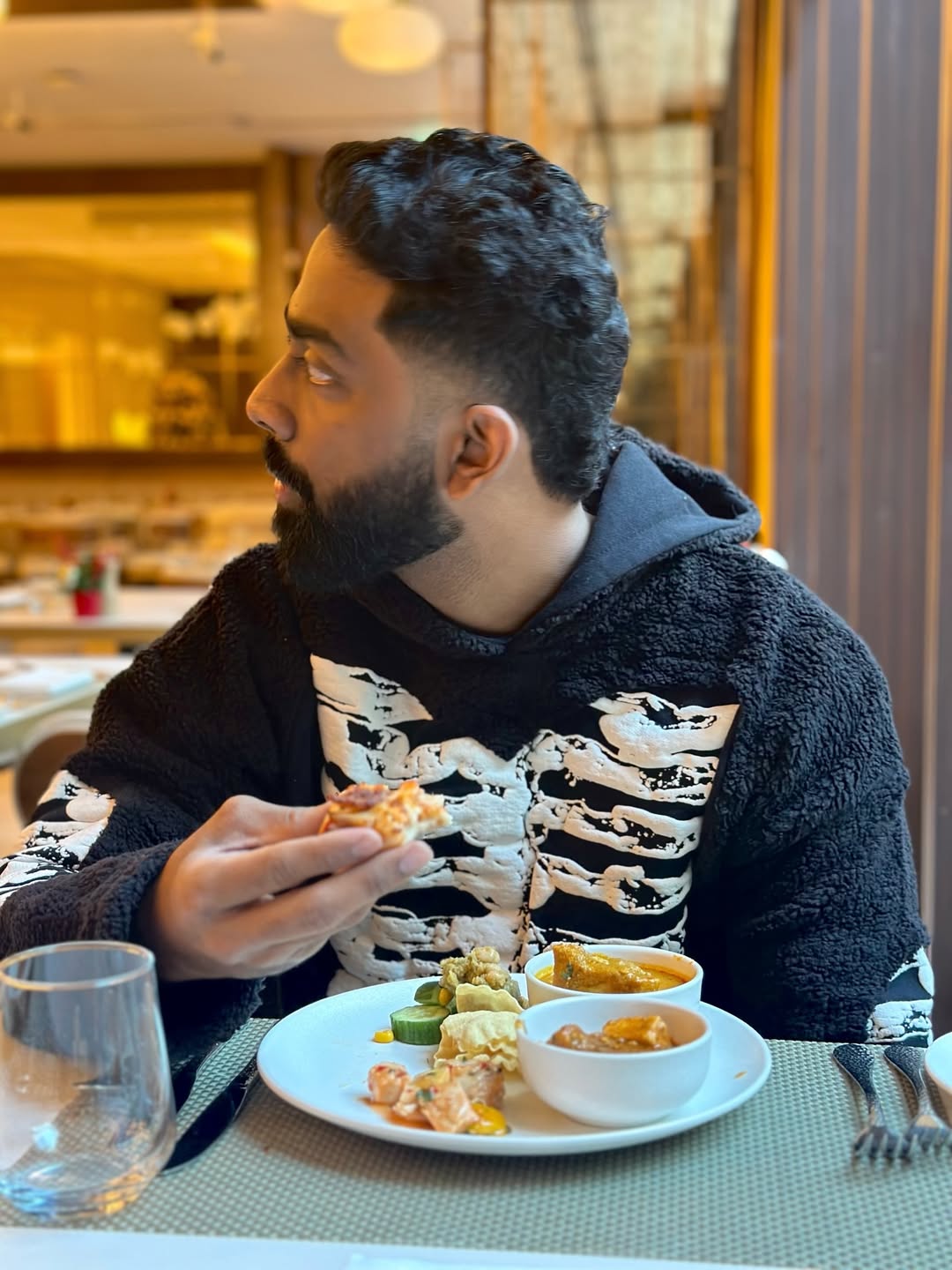 Farah Khan visits Pranit More’s home for a cooking vlog