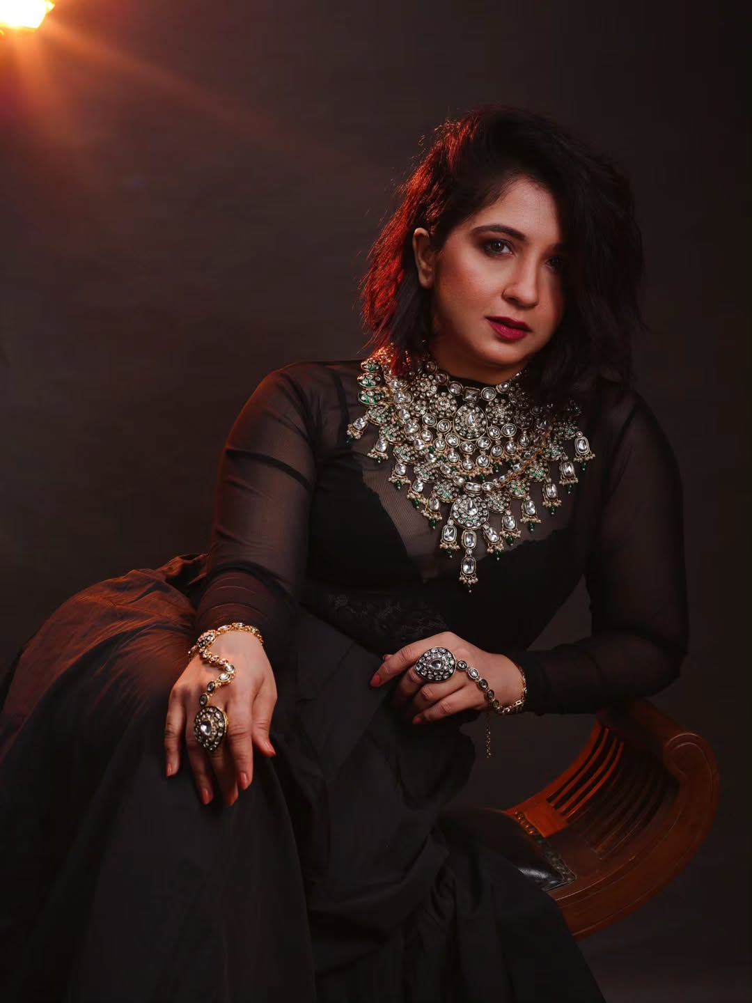‘Swarajya Rakshak Sambhaji’ fame Snehlata Vasaikar black glamorous look