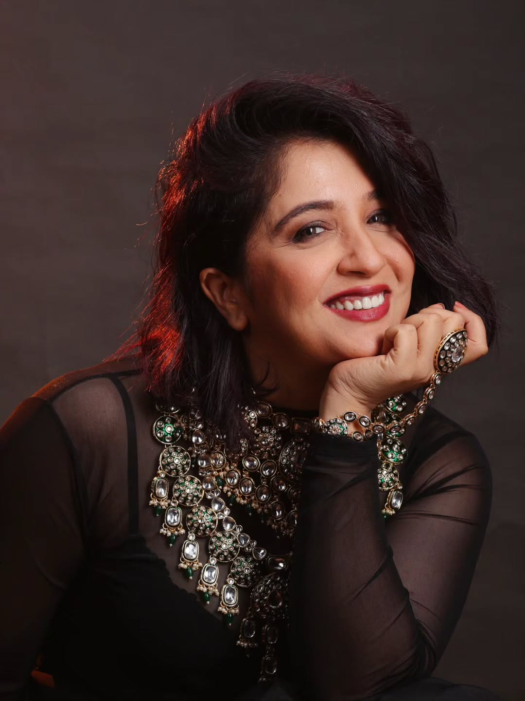 ‘Swarajya Rakshak Sambhaji’ fame Snehlata Vasaikar black glamorous look