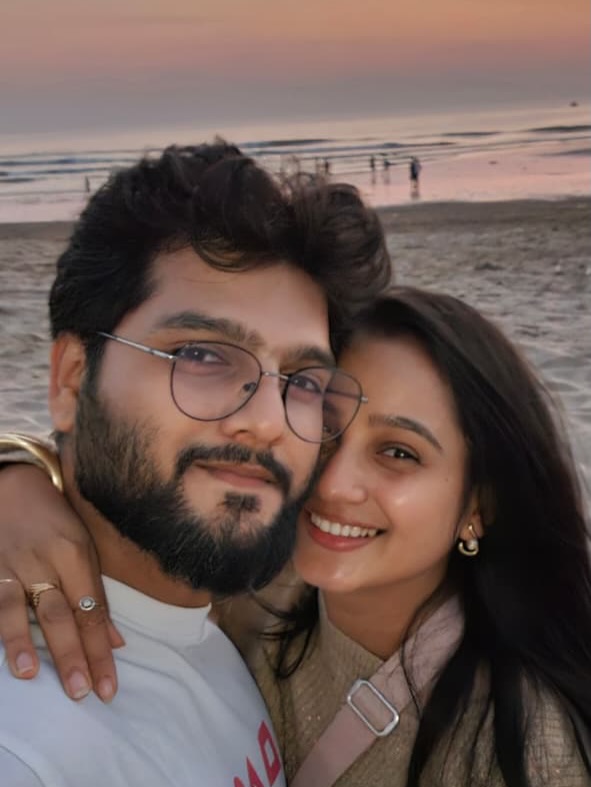 Laxmi Nivas fame actress Divya Pugavkar romantic photos with husband