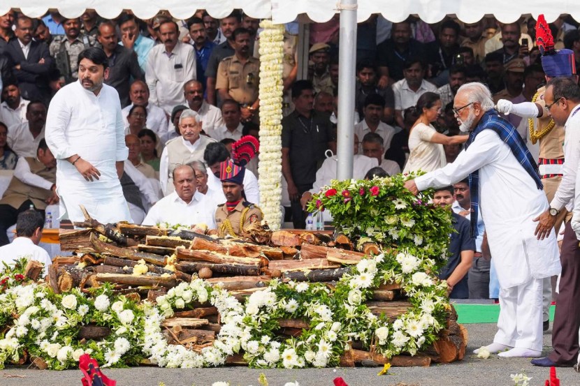 Ajit Pawar Last Rites Updates