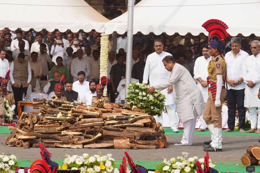 Ajit Pawar Last Rites Updates