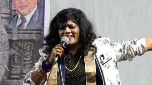 Who is Anjali Bharti | Anjali Bharti Statement on Amruta Fadnavis