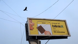 Blinkit delivery service, 10-minute delivery ban, gig worker safety, India delivery companies, Zepto delivery update, Instamart news, labor ministry intervention, gig economy regulations, Swiggy Instamart,