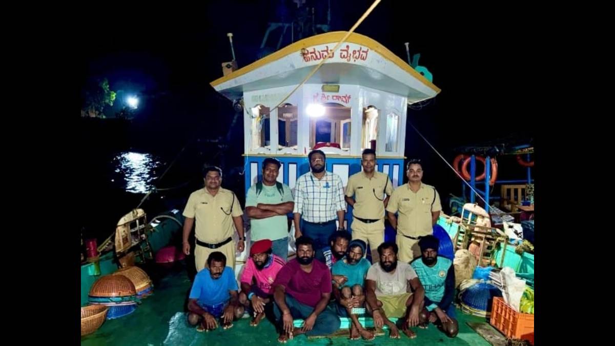 Karnataka boat seized in Devgad maritime boundary; Fisheries Department takes strong action