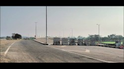 Dhule Solapur highway : विकासाचा कणा, मात्र सुविधा माहिती फलकांचा अभाव प्रवाशांसाठी डोकेदुखी