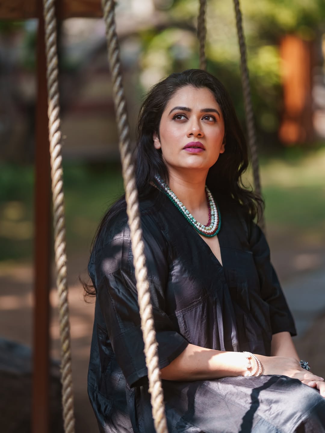 Girija Oak Godbole Black Kurta Look