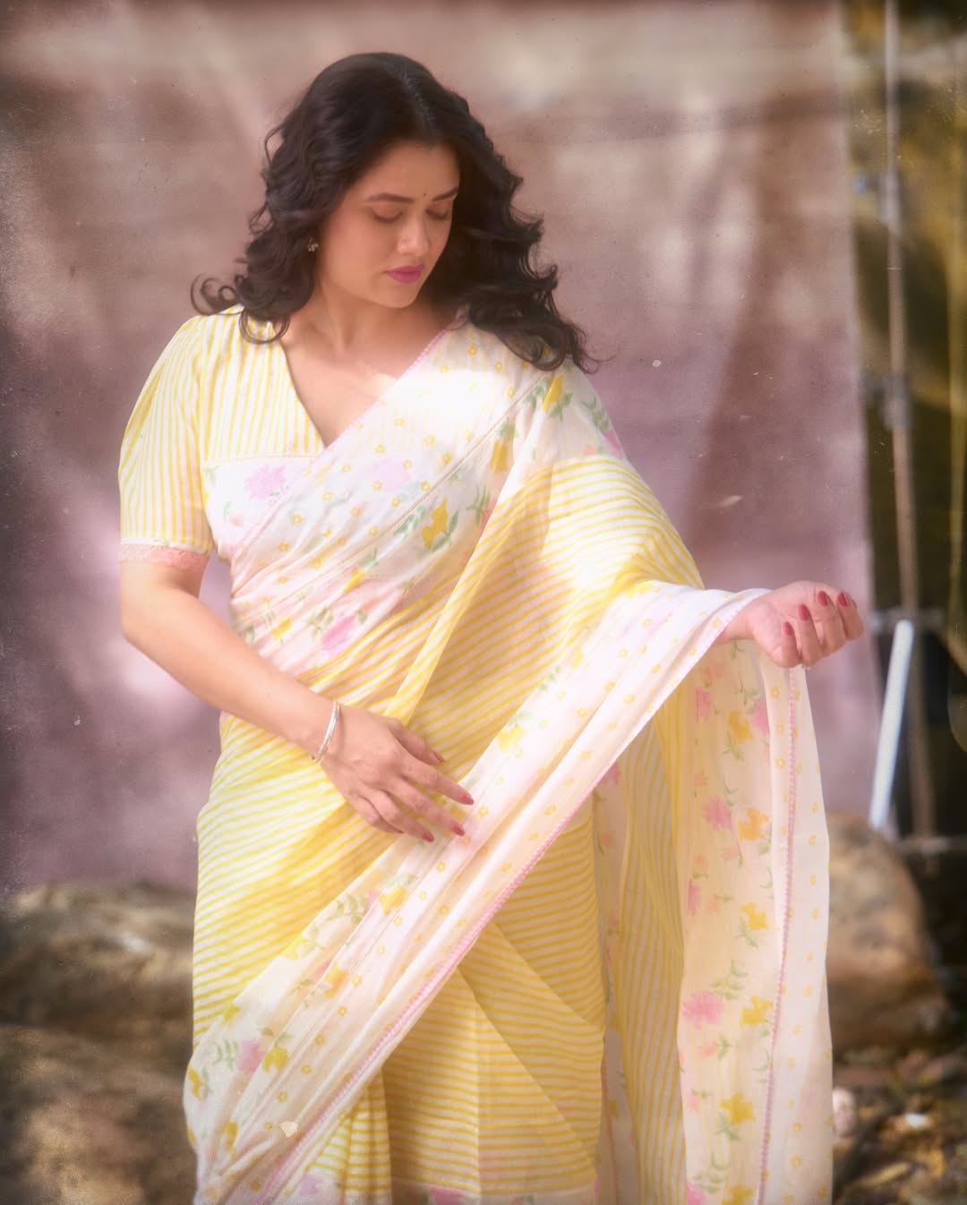 Girija Oak Godbole New Saree Look
