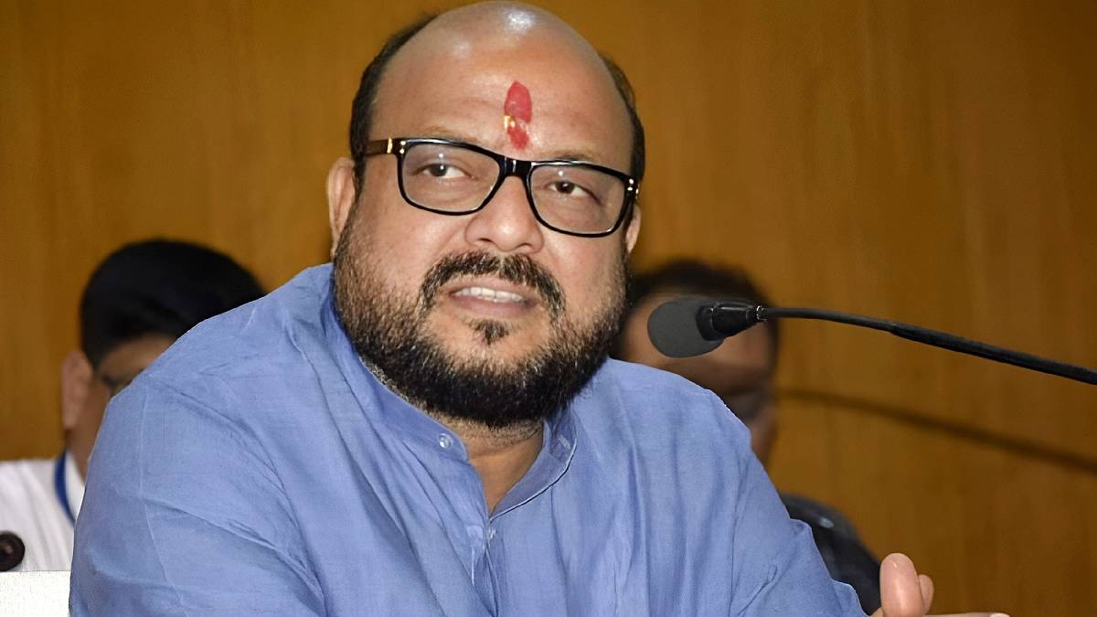 Indications of cabinet reshuffle in Shiv Sena Shinde faction, Gulabrao Patil in discussion