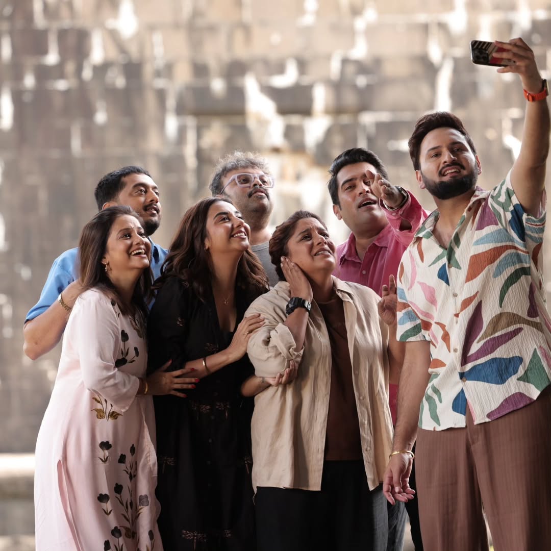 Hemant Dhome Kadambari Kadam Movie