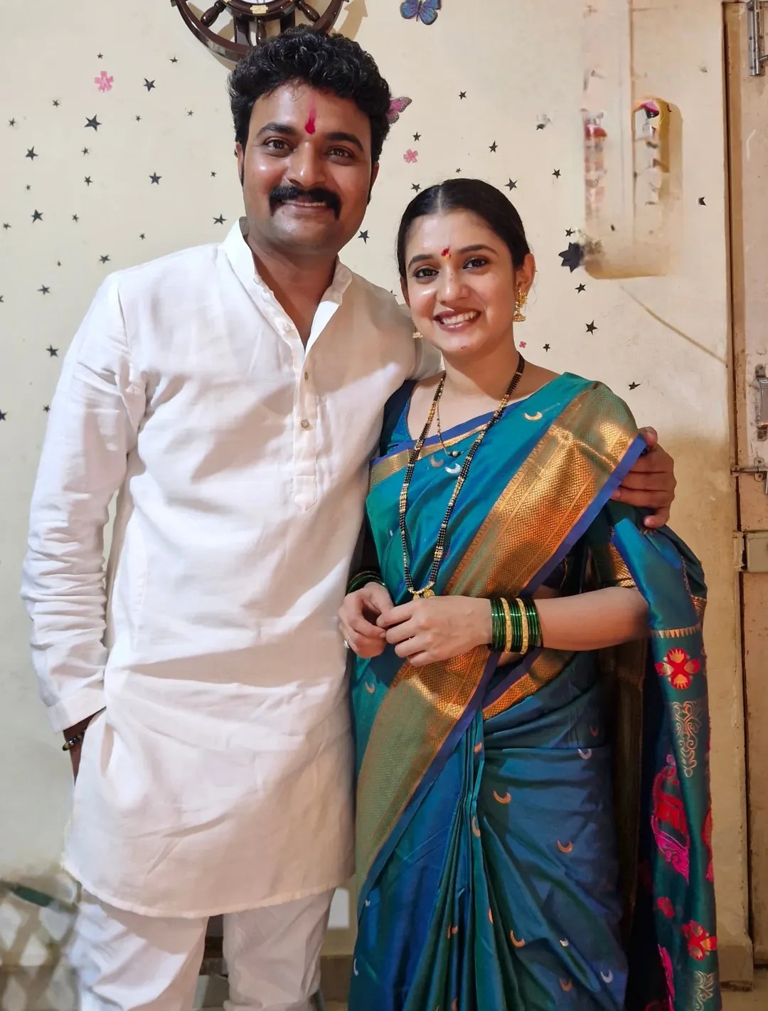 Kiran Gaikwad Vaishnavi Kalyankar Romantic Photos