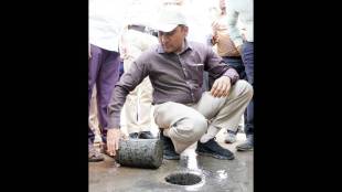 Dr. Praveen Gedam, Kumbh Authority chief, inspected ongoing projects for quality and timely execution.