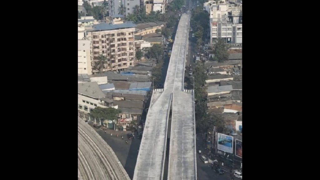 Mira-Bhayander double-decker flyover traffic police inspect the bridge Mira-Bhayander double-decker flyover traffic police inspect the bridge