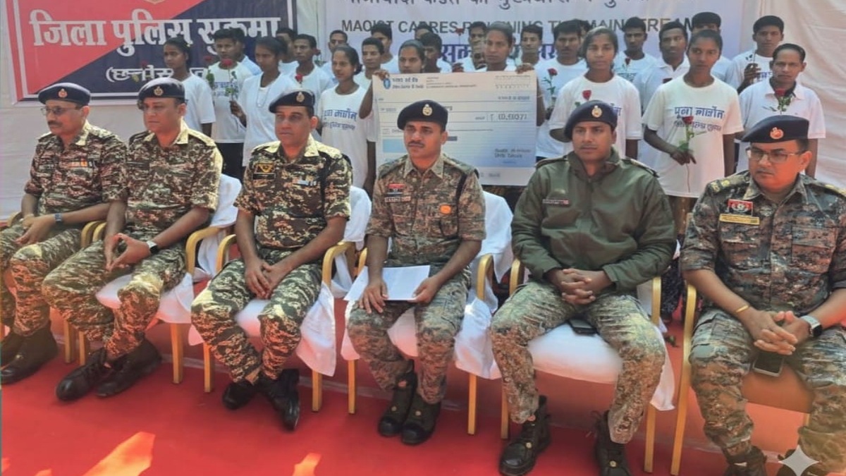 sukma naxals surrender female commander lali mainstream red corridor chhattisgarh punna margom campaign