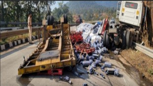 kashedi ghat container accident mumbai goa highway