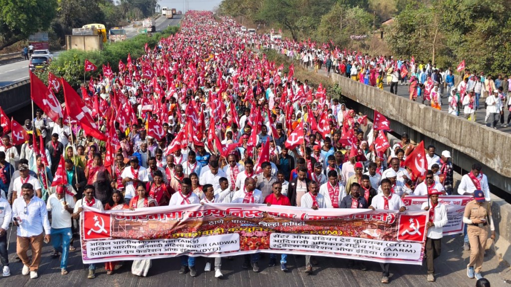 Palghar Red Storm CPI M Long March Dahanu To Collector Office Mumbai Ahmedabad Highway Traffic Closed Kashtakari Adivasi Demands Palghar Red Storm CPI M Long March Dahanu To Collector Office Mumbai Ahmedabad Highway Traffic Closed Kashtakari Adivasi Demands
