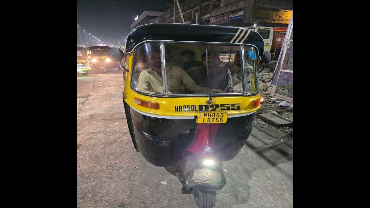 ambernath rickshaw drivers overcrowding passengers issues