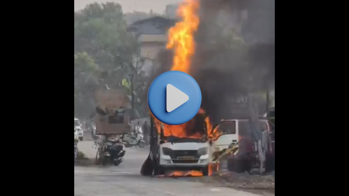 mumbai goa highway gas cylinder truck fire pen traffic diversion vashi umbarde phata alibaug pen