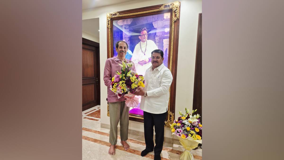 Chandrapur Municipal Corporation, Vijay Wadettiwar Uddhav Thackeray meeting, Congress Shiv Sena alliance, Chandrapur mayor election, Maharashtra local politics, power-sharing in Chandrapur,