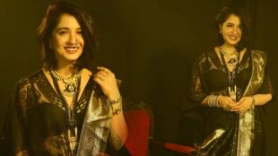 Snehalata Vasaikar black saree look