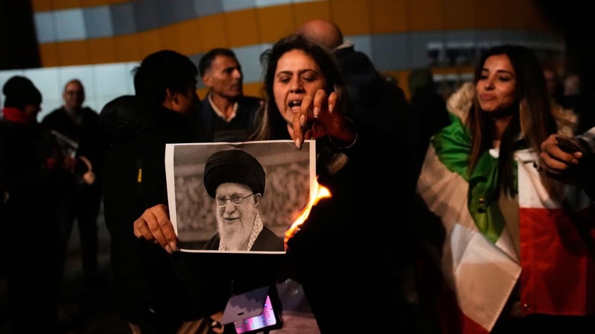 Over 5000 dead in nationwide protests in Iran