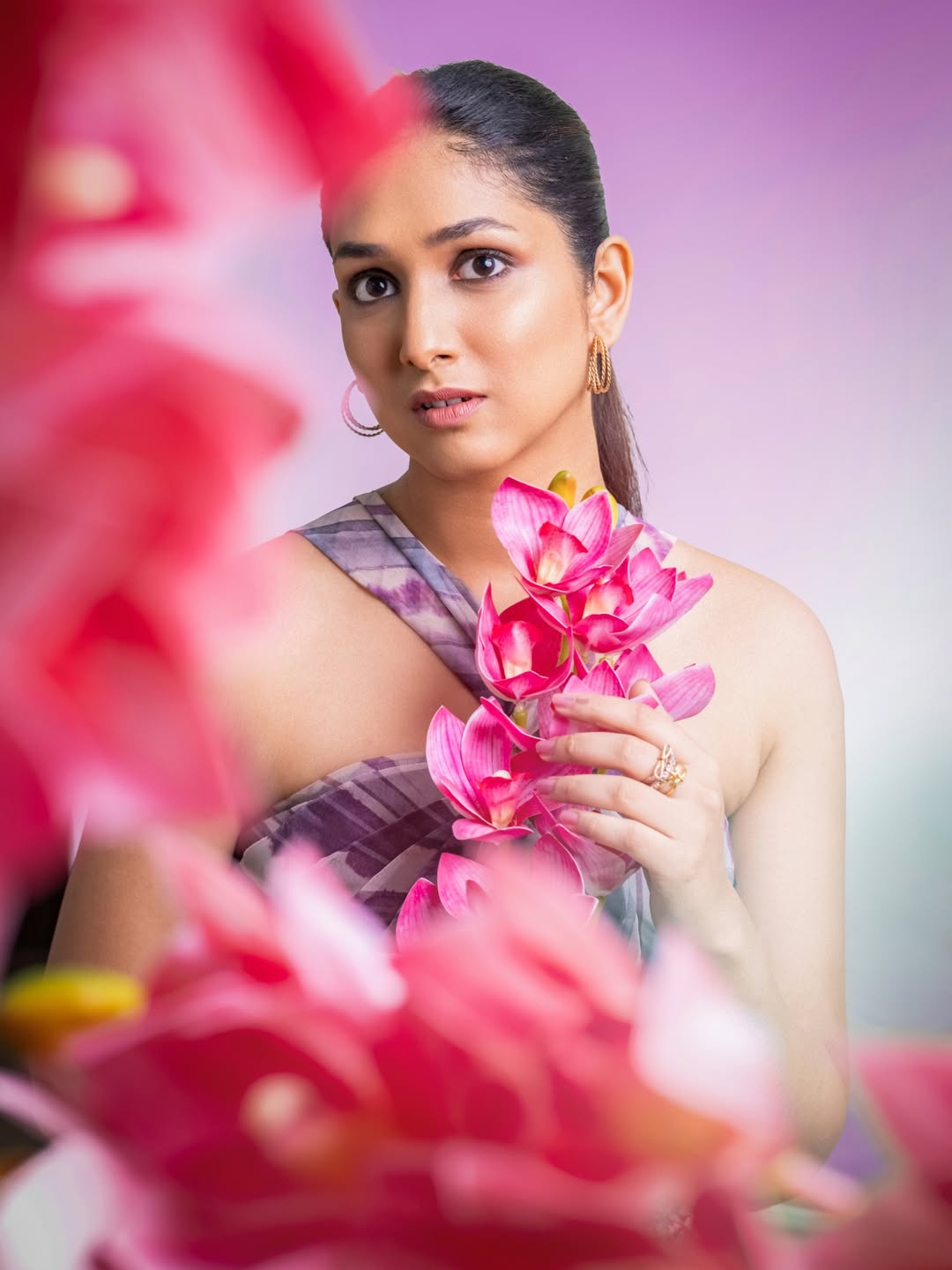 Priyadarshini Indalkar Lagnacha Shot Movie