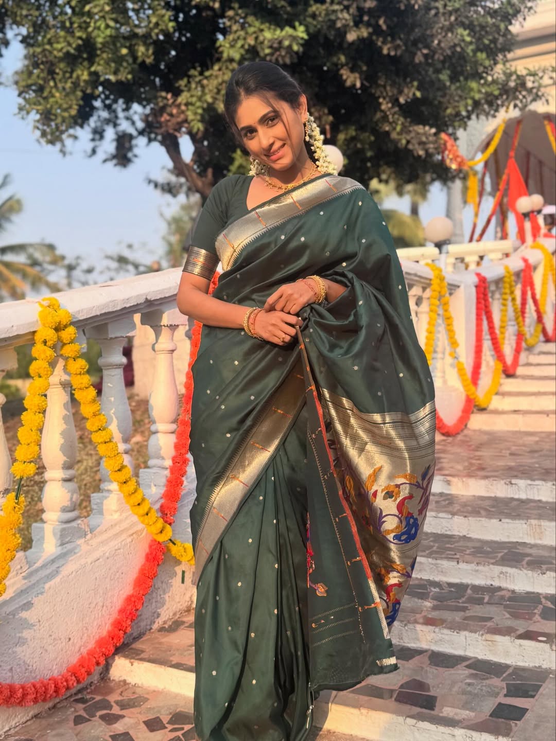 Reshma Shinde Green Muniya Paithani Saree
