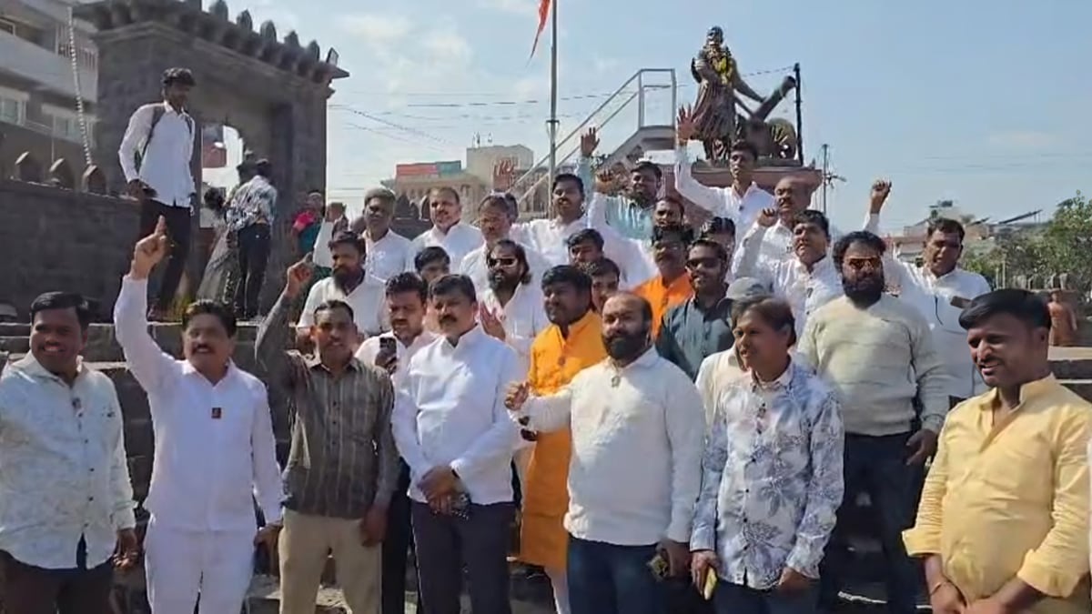 Sambhaji Brigade warns Vishwas Patil to apologize, alleging that Chhatrapati Sambhaji Maharaj defamed through the novel Sambhaji