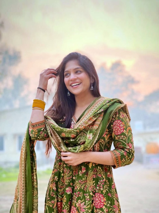 Samruddhi Kelkar Green Dress Look