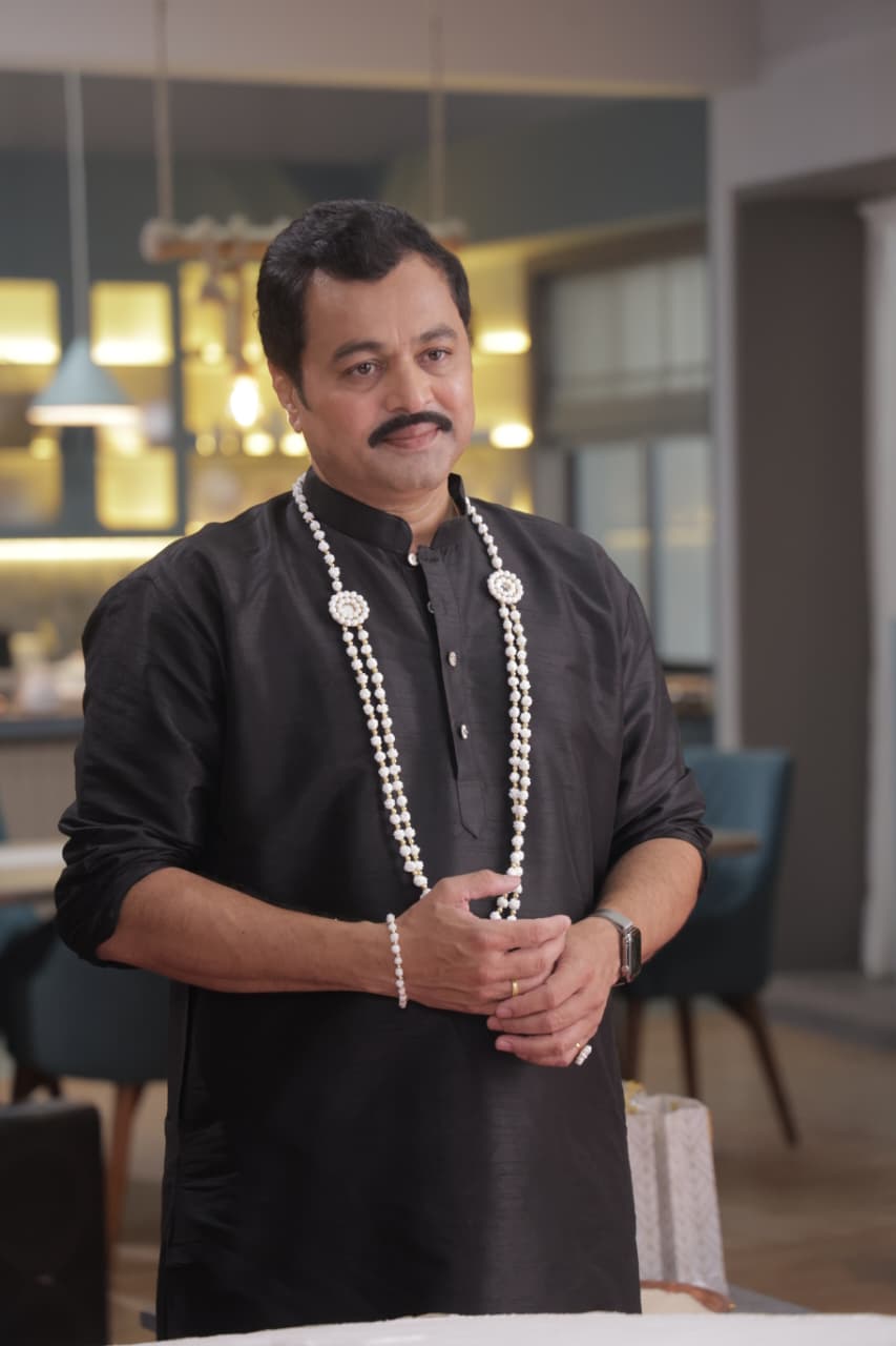 Veen Doghatli Hi Tutena Makar Sankranti 2026