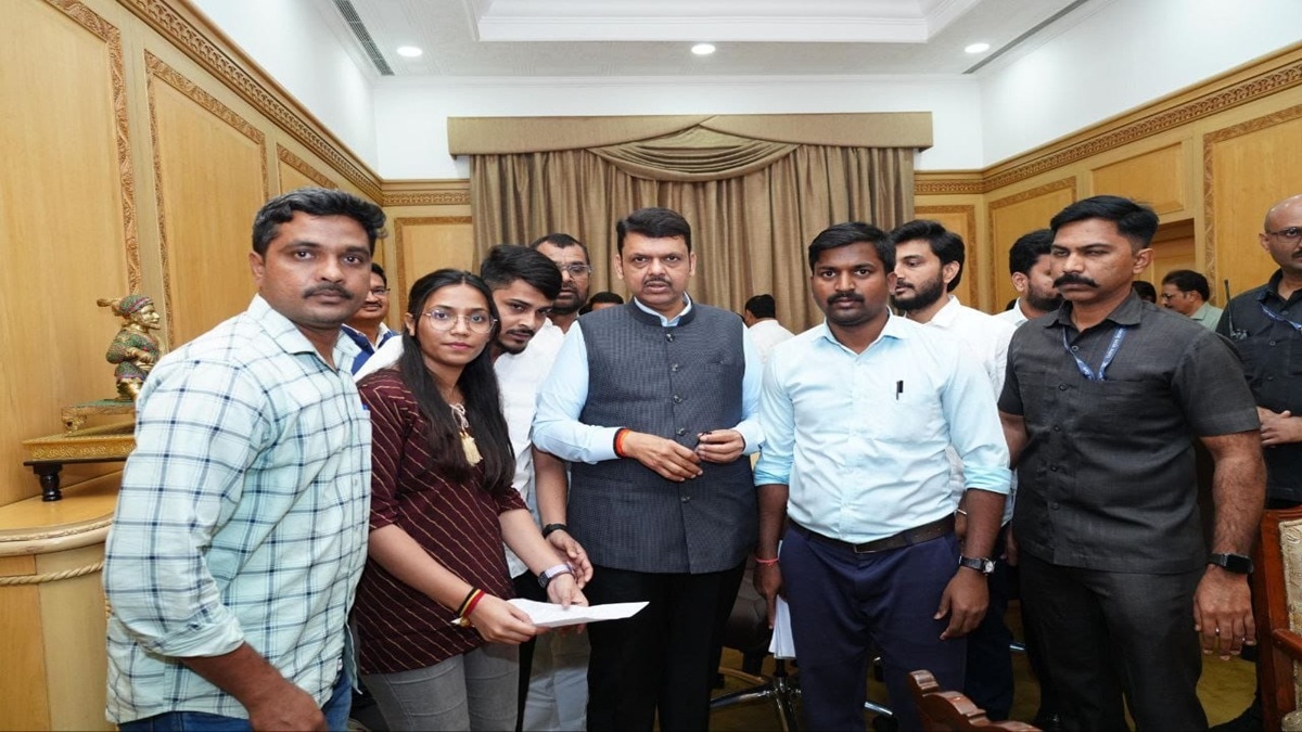 MPSC PSI age limit, Devendra Fadnavis assurance MPSC, MPSC Group B 2025, Maharashtra PSI vacancies, MPSC age relaxation, PSI recruitment 2025, Maharashtra police exam notification, MPSC eligibility criteria, police recruitment age limit, Maharashtra government job exam, MPSC age waiver demand, PSI exam date 2025,