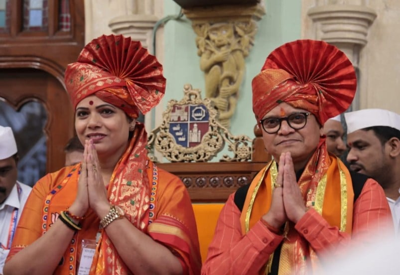 त्यानुसार, भाजपाच्या रितू तावडे या आठव्या महिला महापौर ठरल्या आहेत.