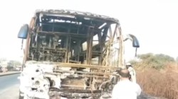 धावती खासगी बस आगीच्या भक्ष्यस्थानी; सर्व प्रवाशी सुखरूप