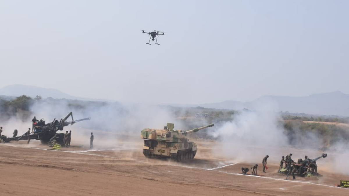 Artillery school integrates drone use in modern battlefield strategies for soldiers and officers.