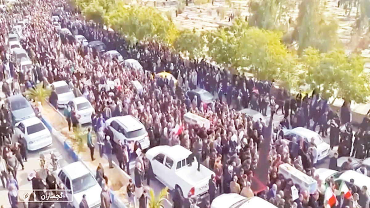 Iran protests 2026, Donald Trump Iran negotiations, Iran economic crisis protests, Iran security crackdown, Iran US relations news, Iran foreign minister Abbas Araqchi, Iran protest deaths, Trump Iran intervention warning, Oman mediation Iran,