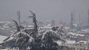 jammu shrinagar highway closed after fresh snowfall