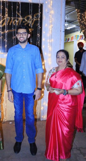 तर, २०१९ ते २२ च्या काळात शिवसेनेच्या किशोरी पेडणेकर यांनी मुंबई महापालिकेत महापौर पद सांभाळालं. तर, सध्या त्या प्रभाग क्रमांक १९९ च्या नगरसेविका म्हणून निवडून आल्या आहेत.