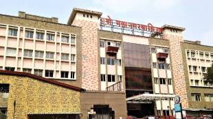 The incident of the husband holding a meeting of officials after his wife became a corporator in Pune