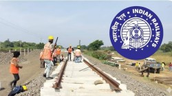 Manmad Indore railway : मनमाड–इंदूर रेल्वे मार्गावर ऐतिहासिक पाऊल; रुळ टाकण्याचे काम सुरू