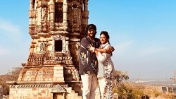 ‘त्या’ने गुरूच्या बायकोशीच केलं लग्न; गुरूचे ३ संसार मोडले अन् आता…, बॉलीवूड जोडप्याची हटके लव्ह स्टोरी