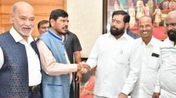 ‘रिपाइं’ची कोंडी : भाजप, शिवसेना उमेदवारांचा अर्ज मागे घेण्यास नकार, आठवलेंच्या १२ जागा अधांतरी