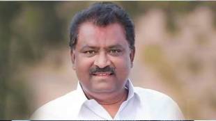 Beed politics shifted as CM Devendra Fadnavis and MLA Suresh Dhas welcomed Minister Pankaja Munde