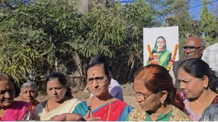 savitribai-phule-statue-removed-yavatmal-protest