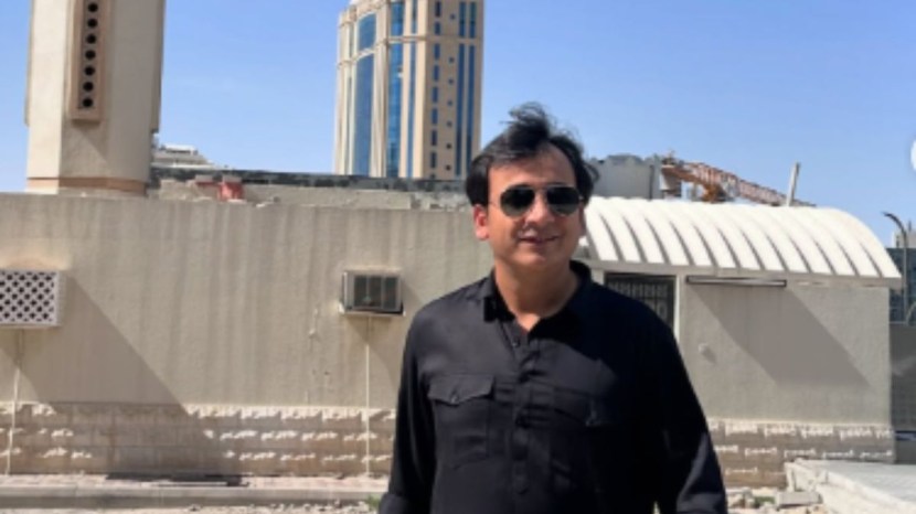 तो टीव्ही मालिका, आम्ही सारे खवय्ये सारखा शो तसेच नाटक यांमधून प्रेक्षकांचे मनोरंजन करतो.