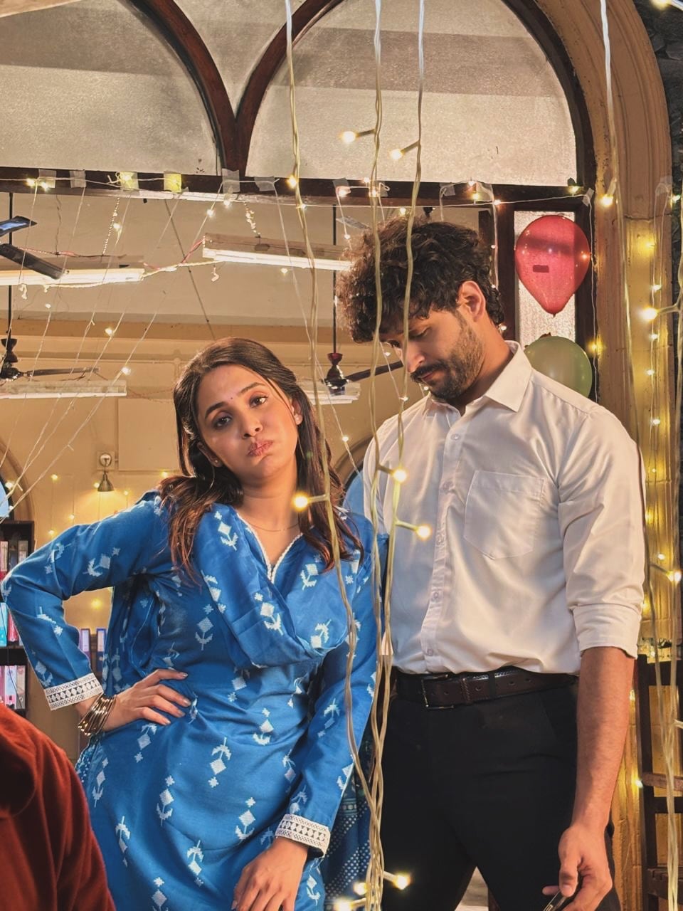 Vachan Dile Tu Mala Couple Chai Pe Charcha Photos Go Viral On Social Media