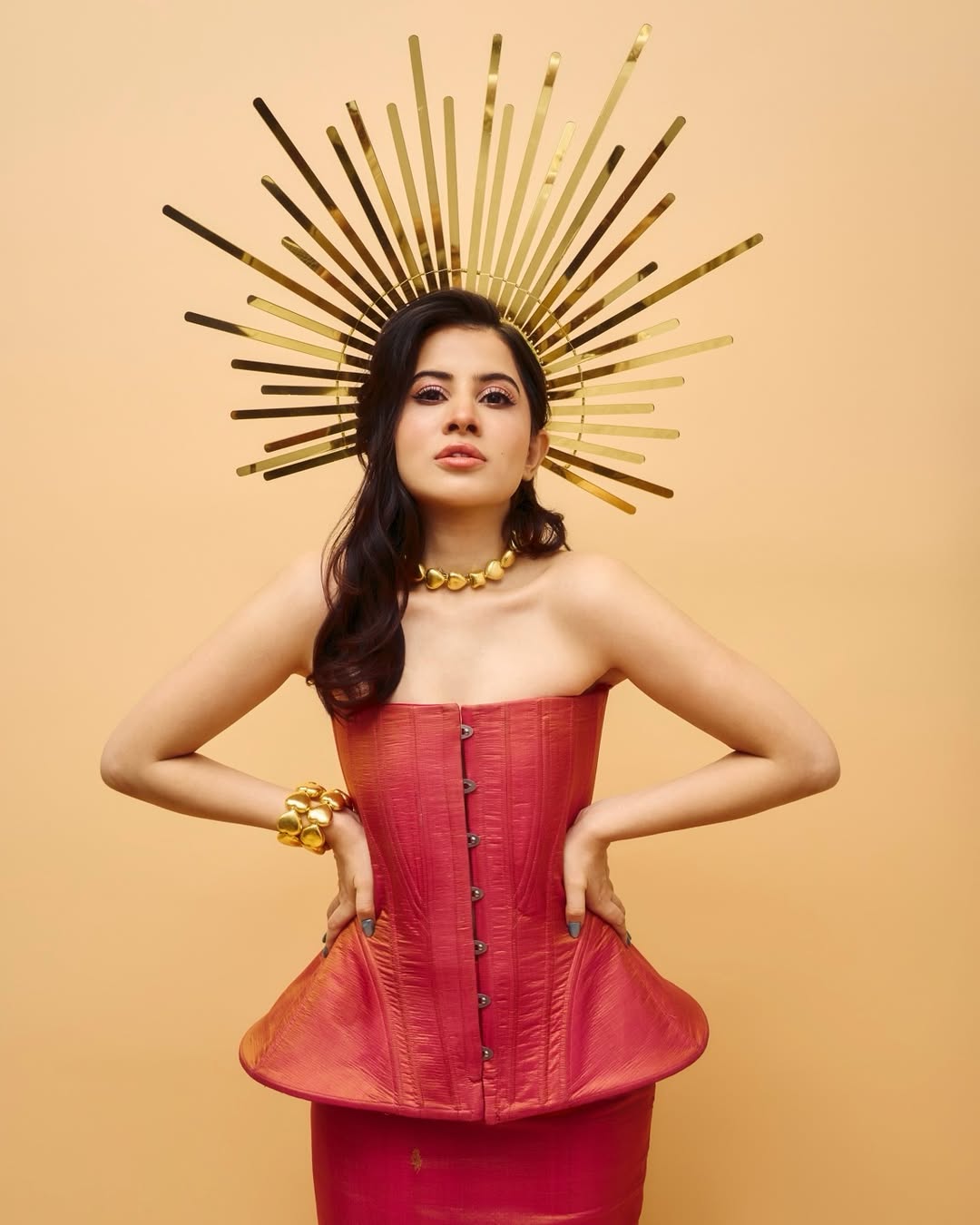 Urfi Javed cake gown look 100 kg edible cake dress photos viral