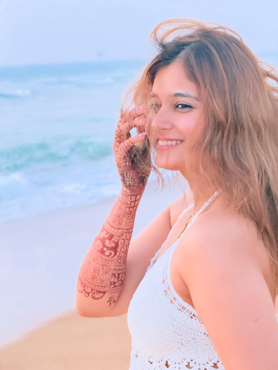 Anushka Pimputkar pink dress look