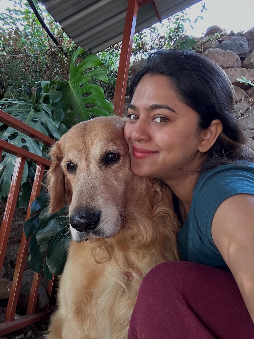 Mrunmayee Deshpande golden sunset photos desert photoshoot viral