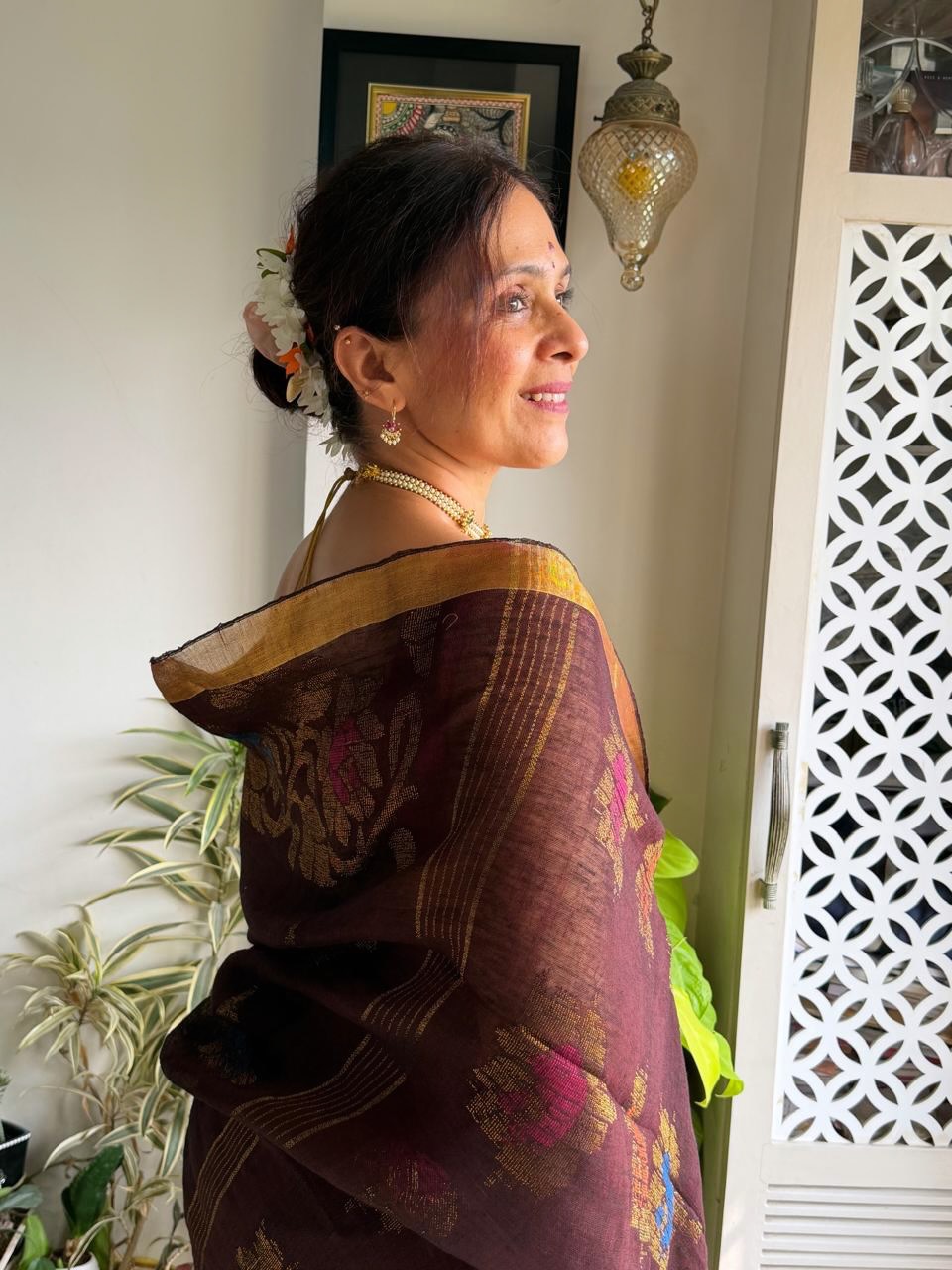 Aishwarya Narkar traditional look