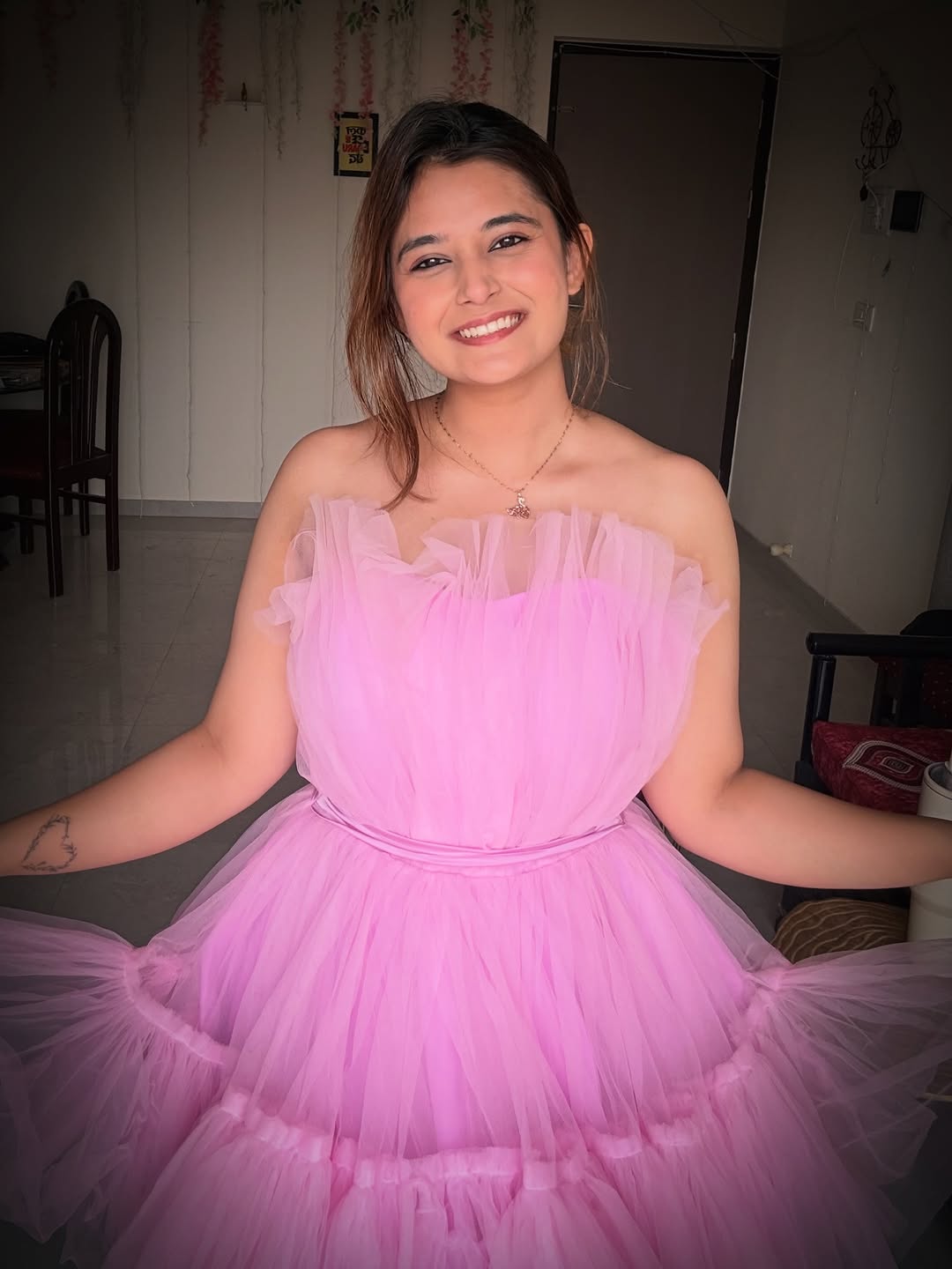 Anushka Pimputkar pink dress look